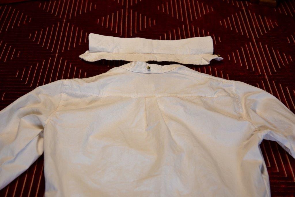 Back collar of the shirt